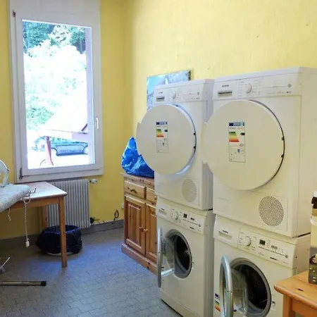 Apartment Sleeps 4 Wifi T313422